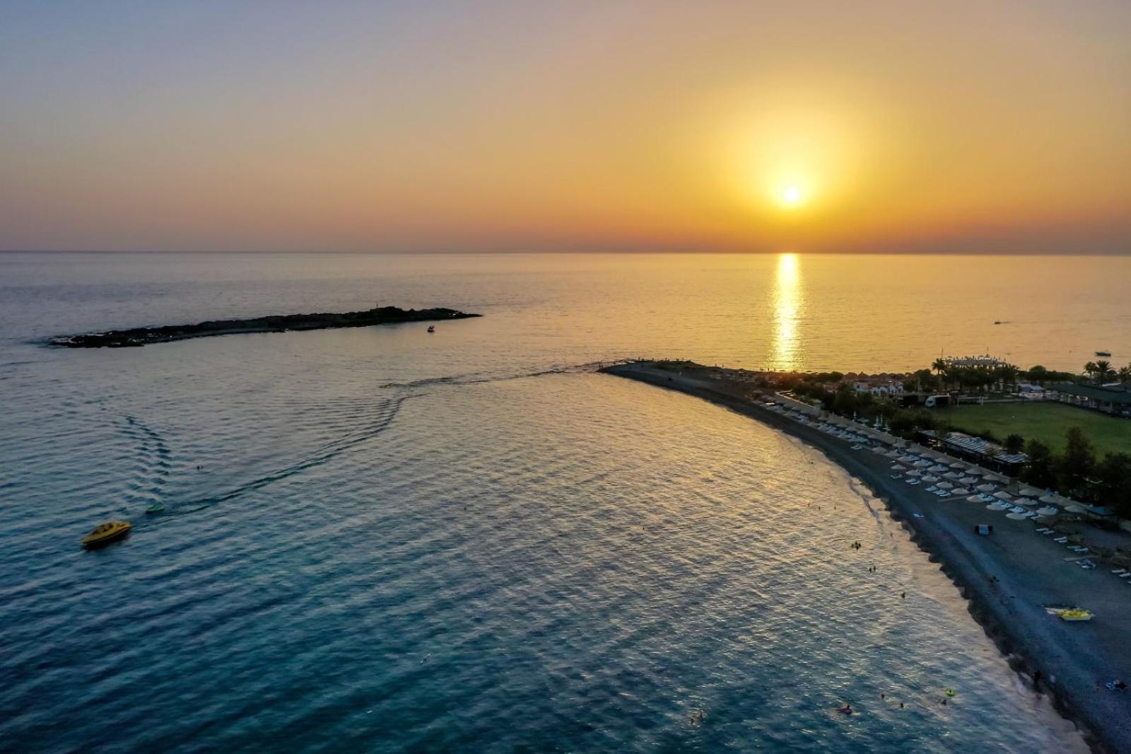 The Marilis Hill Resort Hotel & Spa Ultra All Inclusive Окурджалар Экстерьер фото